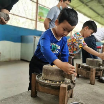 武漢周邊親子游一個(gè)世外桃源的去處，樂農(nóng)湖畔體驗(yàn)田園里的樂趣